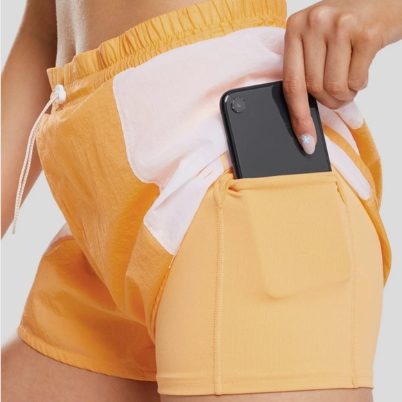 Gymshark Pulse 2 in 1 Shorts M - Picture 5 of 11